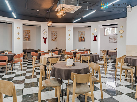 Санаторий «Вернисаж» г. Кисловодск. Столовая